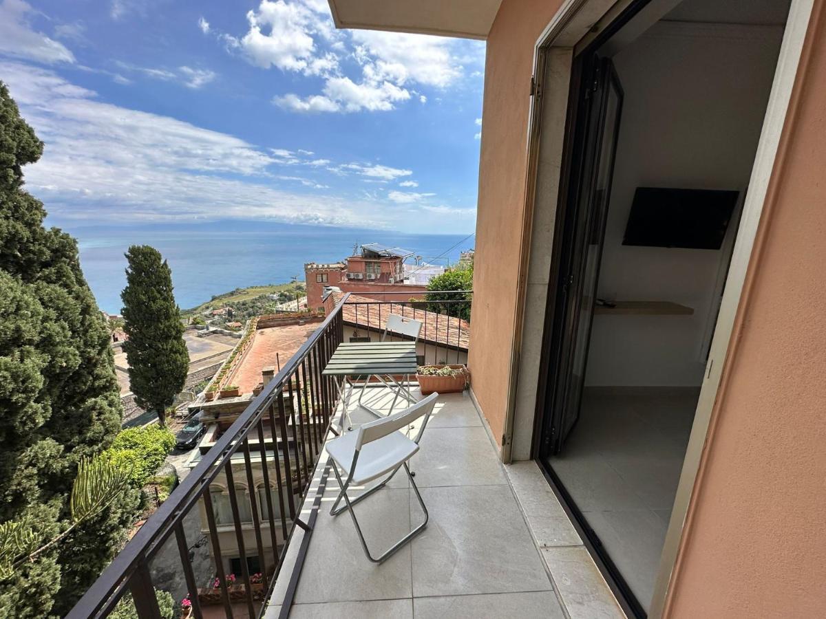 Mira Taormina Rooms Eksteriør billede