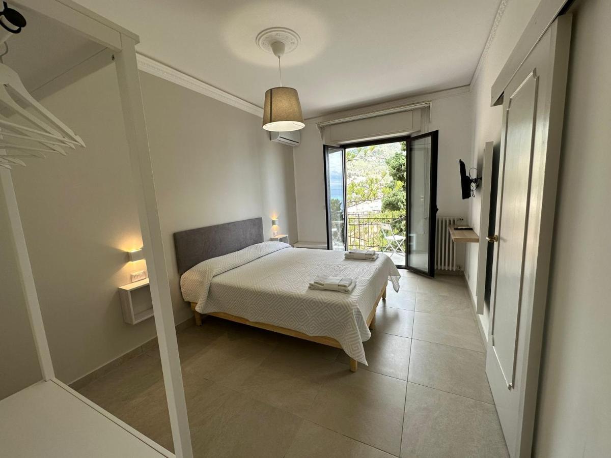 Mira Taormina Rooms Eksteriør billede