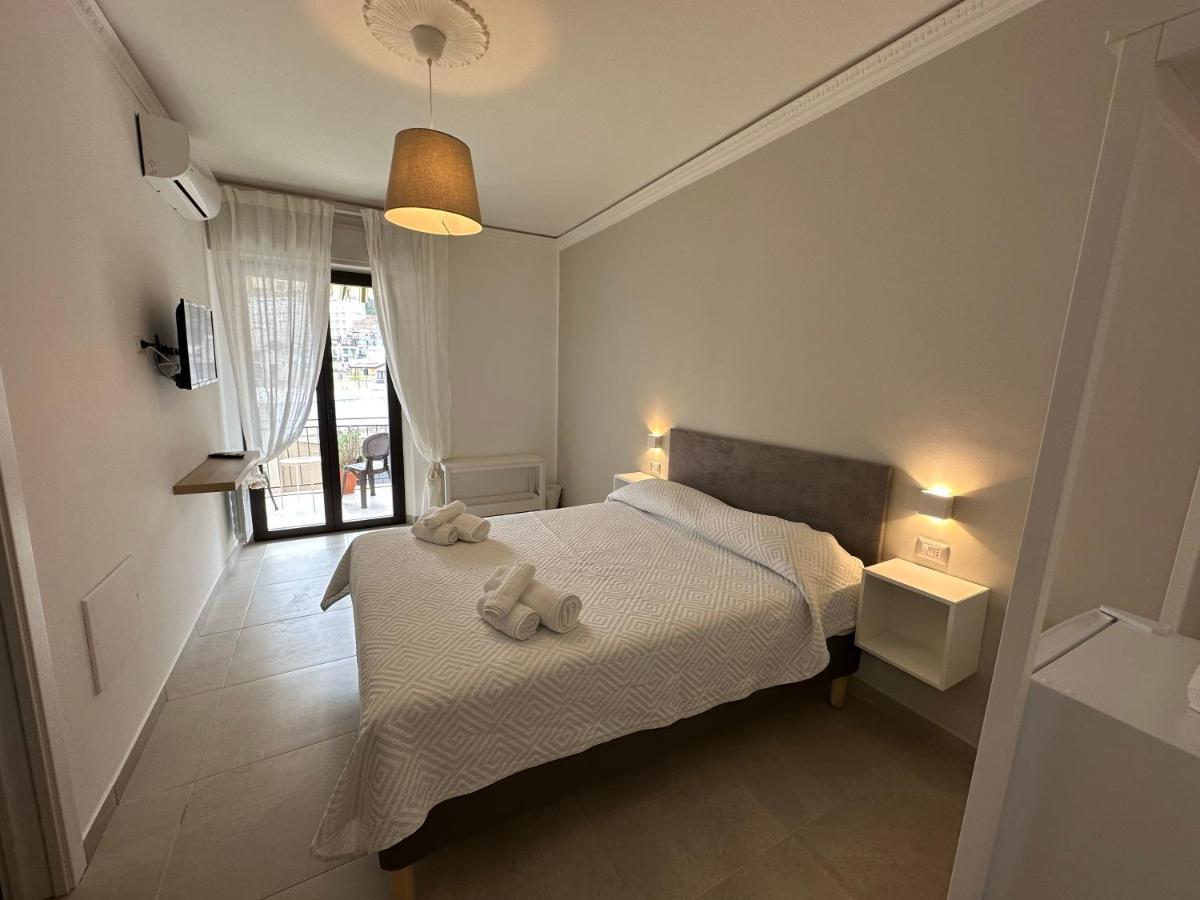 Mira Taormina Rooms Eksteriør billede