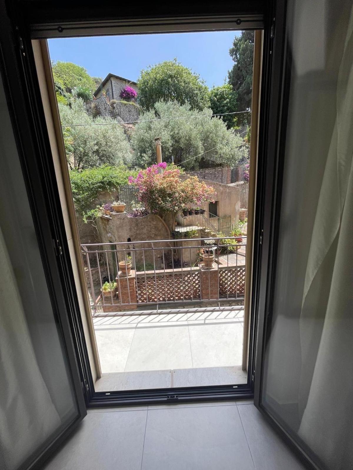 Mira Taormina Rooms Eksteriør billede